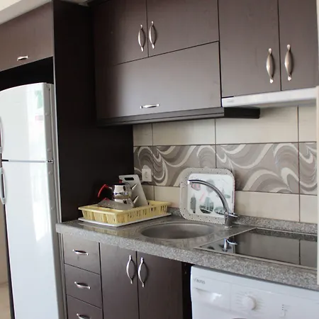 شقة فندقية Yeni Bademli 4*