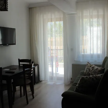 Hotel apartamentowy Yeni Bademli İmroz
