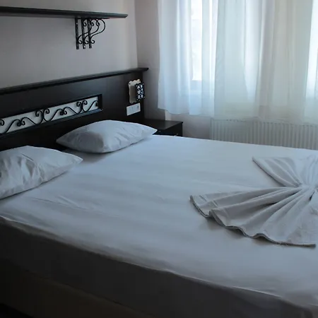Yeni Bademli Hotel apartamentowy