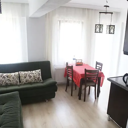 شقة فندقية Yeni Bademli 4*