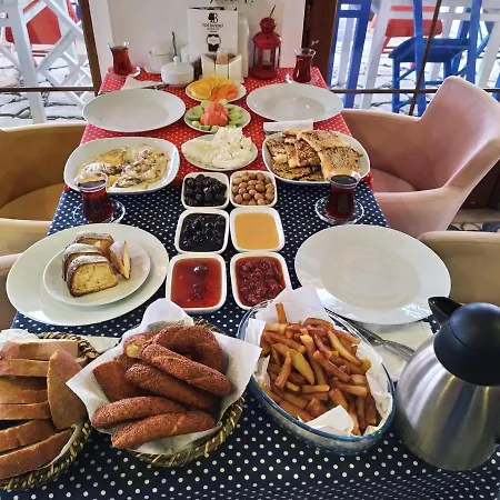 Yeni Bademli Apartahotel İmroz